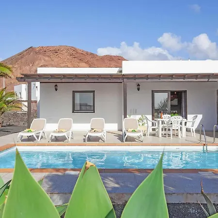 Villa Rodriguez *